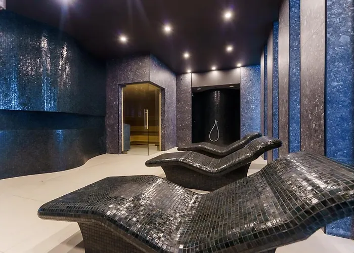 Lighthouse - Polanki Aqua - Hit Колобжег